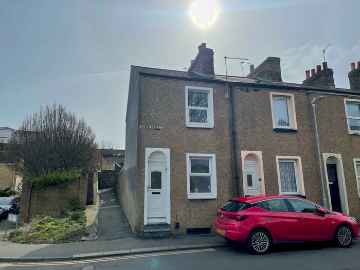 2 Bedroom End Of Terrace House To Rent In Tower Street, Dover, CT17