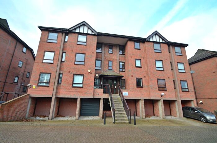 1 Bedroom Flat For Sale In Crystal Palace Parade, Crystal Palace, SE19