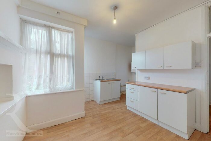 2 Bedroom Flat To Rent In All Souls Avenue, London, NW10