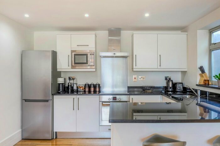 1 Bedroom Flat To Rent In Langford Gate, Hartfield Road, SW19