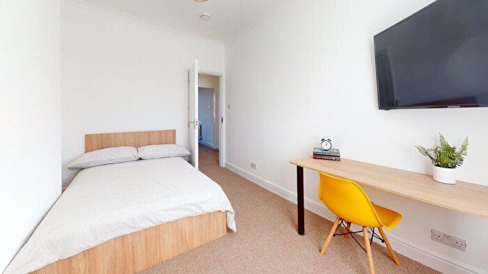 4 Bedroom House To Rent In Carholme Road, Lincoln, LN1