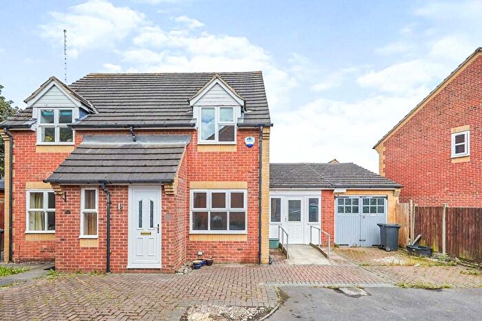 3 Bedroom Semi-Detached House For Sale In Ladyfields Way, Newhall, Swadlincote, Derbyshire, DE11