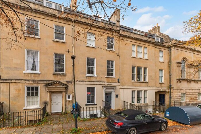 2 Bedroom Flat For Sale In Kensington Place, Bath, BA1