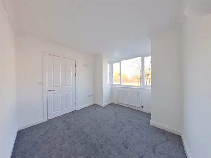 2 Bedroom Flat To Rent In Bury Hall Lane, Alverstoke, Gosport, PO12