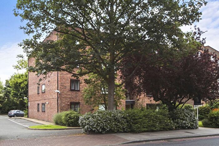 1 Bedroom Flat To Rent In Upper Richmond Road, East Putney, London, SW15