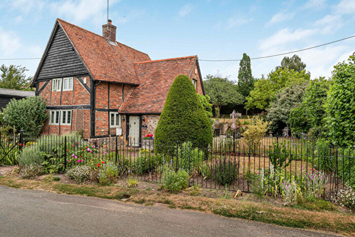3 Bedroom Detached House For Sale In The Street, South Stoke, RG8