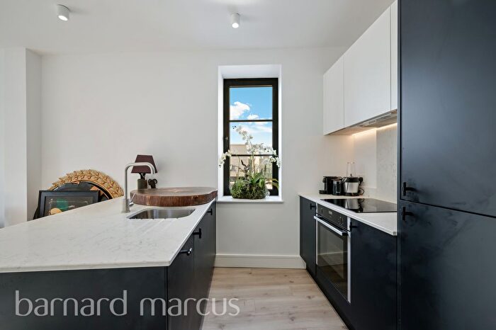 1 Bedroom Flat To Rent In Mitcham Lane, London, SW16