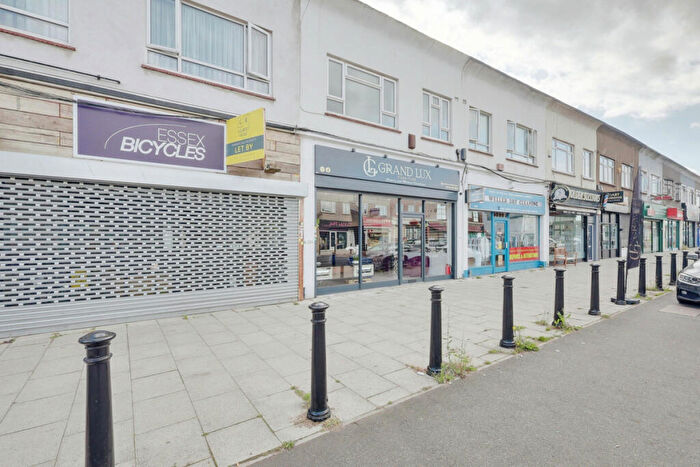 2 Bedroom Flat For Sale In London Road, Hadleigh, SS7