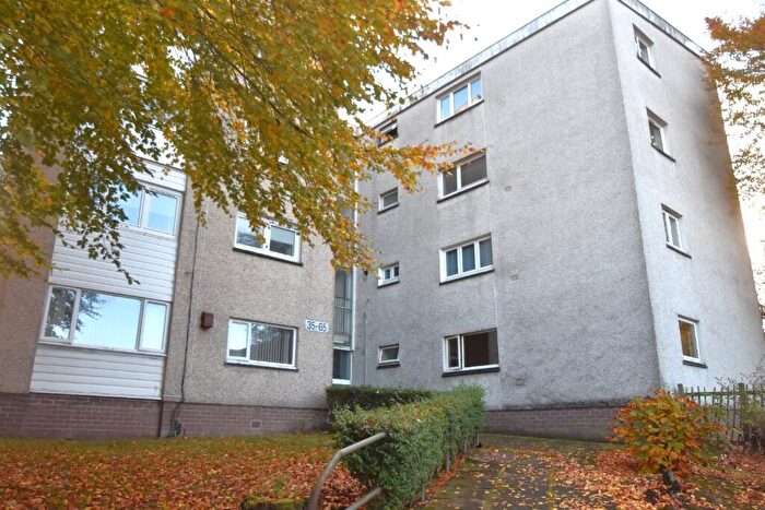 2 Bedroom Flat To Rent In Glen Moy, Glasgow, G74