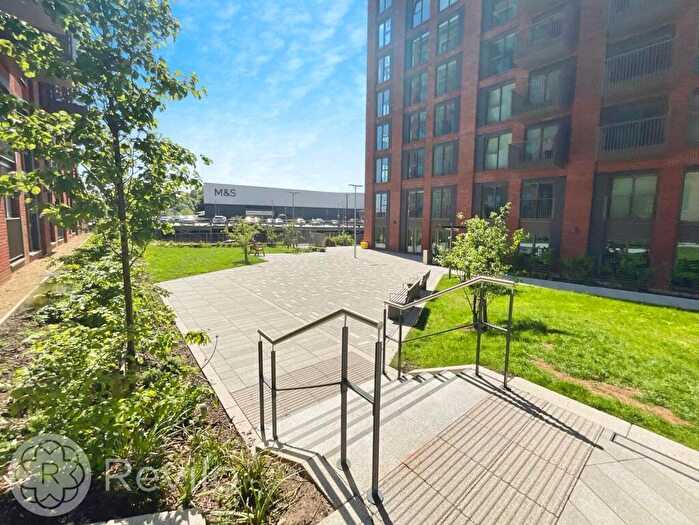 2 Bedroom Apartment To Rent In New Baillie Street, Rochdale, OL16