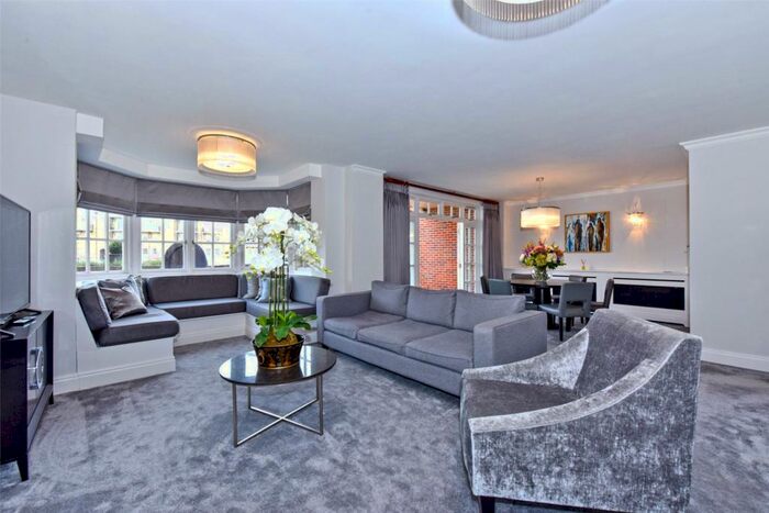 3 Bedroom Apartment To Rent In Eton Riverside, - King Stable Street, Eton, Windsor, SL4