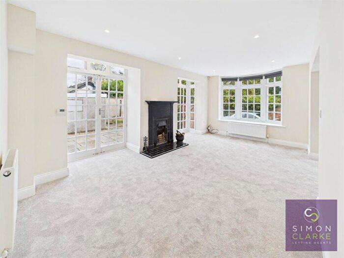 2 Bedroom Detached House To Rent In Lime Grove, Totteridge, N20
