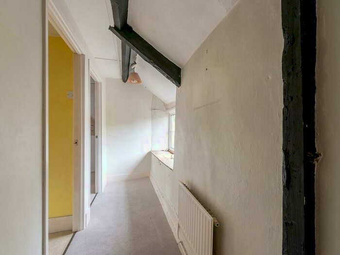 3 Bedroom End Of Terrace House For Sale In Bristol Road Sherborne, DT9