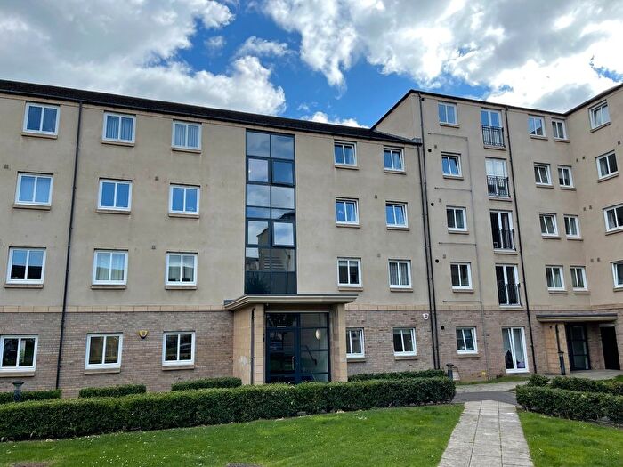 2 Bedroom Flat To Rent In Flaxmill Place, Edinburgh, EH6