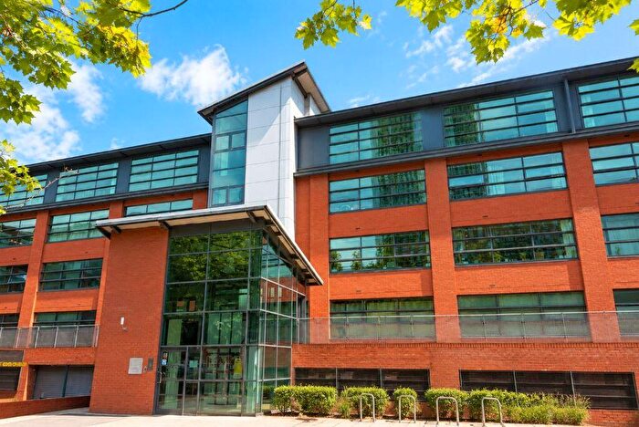 3 Bedroom Maisonette For Sale In Apartments, Pickford Street, Manchester, M4