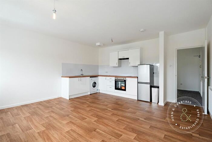 2 Bedroom Flat To Rent In Llanover Road, Michaelston, Cardiff, CF5
