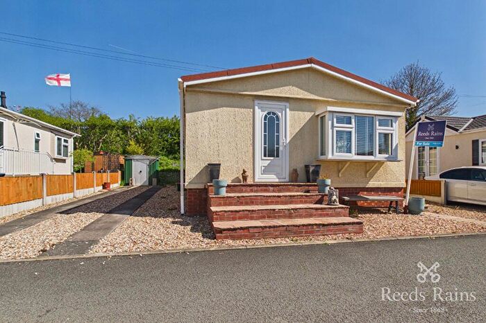 3 Bedroom Park Home For Sale In Warrington Road, Bartington, Northwich, Cheshire, CW8