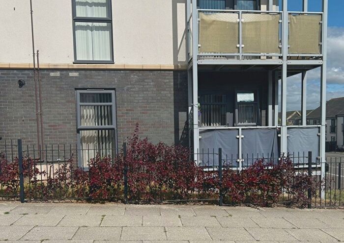 2 Bedroom Flat For Sale In Mansell Road, Patchway, Bristol, BS34