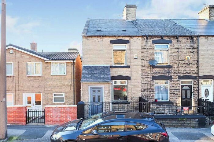 3 Bedroom End Of Terrace House To Rent In Hawthorne Street, Barnsley, South Yorkshire, S70