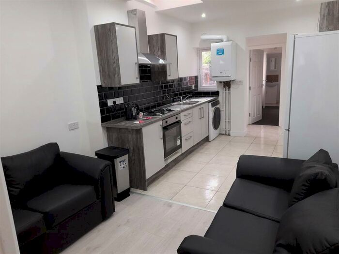 5 Bedroom Terraced House To Rent In Winnie Road, Selly Oak, Birmingham, B29