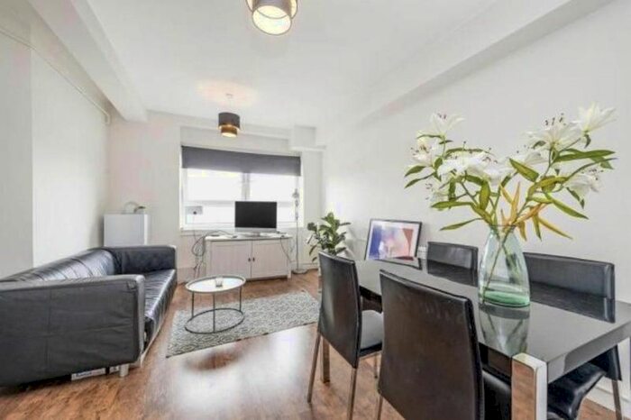 2 Bedroom Flat To Rent In Bethnal Green Road, Bethnal Green, London E2