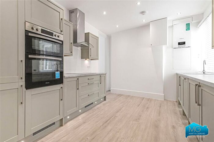 4 Bedroom Apartment To Rent In Muswell Hill Broadway, Hornsey, London, N10