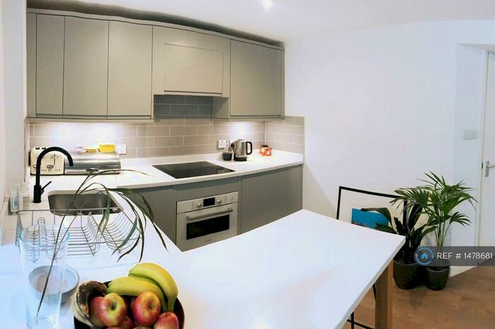 2 Bedroom End Of Terrace House To Rent In Southgate Street, Bath, BA1