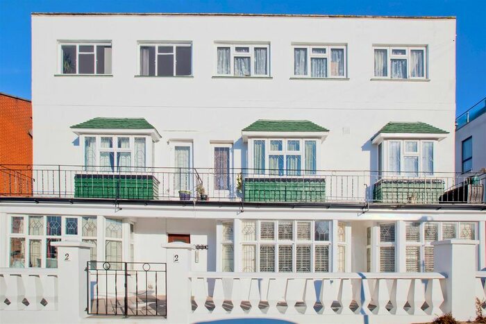 Studio To Rent In Somerhill Avenue, Hove, BN3