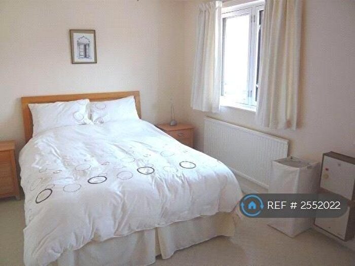 1 Bedroom Flat To Rent In Sidmoth Court, Reading, RG1