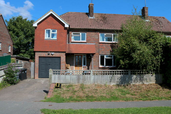 4 Bedroom Semi Detached House To Rent In Hamsland, Horsted Keynes, Haywards Heath, RH17