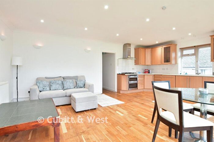 4 Bedroom Chalet For Sale In Falmer Road, Woodingdean, Brighton, East Sussex, BN2