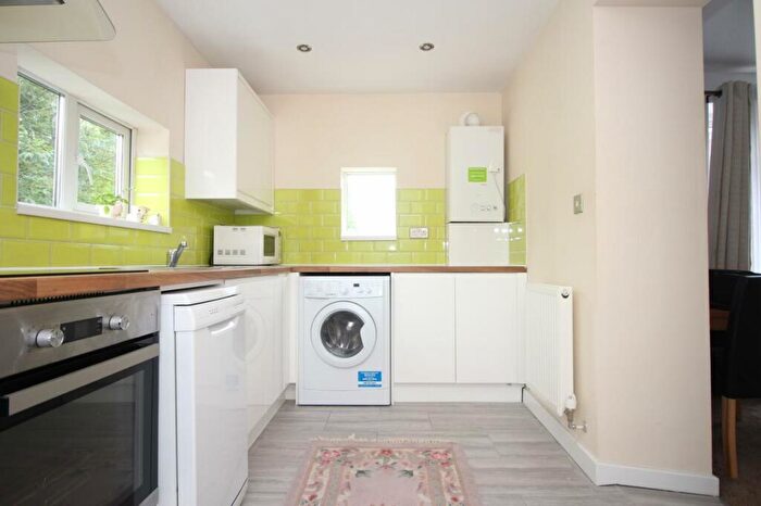 2 Bedroom Apartment To Rent In Station Road, South Gosforth, Newcastle Upon Tyne, NE3