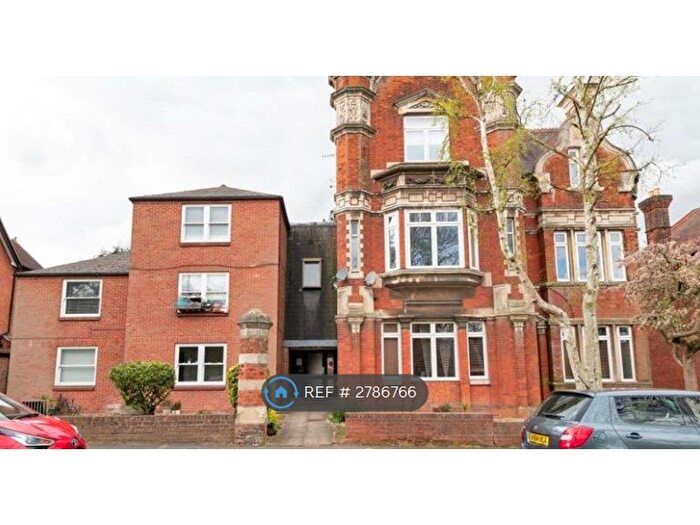 Studio To Rent In North Chingford, London, E4