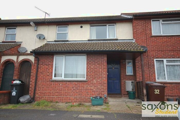 5 Bedroom Terraced House To Rent In Penrice Close, Colchester, Essex, CO4