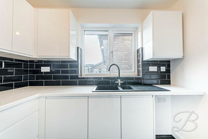 2 Bedroom Bungalow For Sale In Lynd Close, Selston, Nottingham, NG16