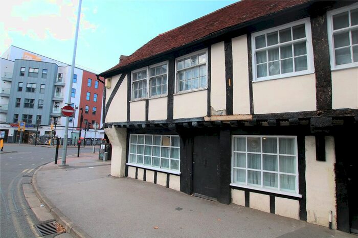 2 Bedroom Semi-Detached House To Rent In London Road, Reading, Berkshire, RG1