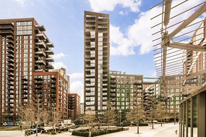 1 Bedroom Flat For Sale In Viaduct Gardens, Nine Elms, SW11