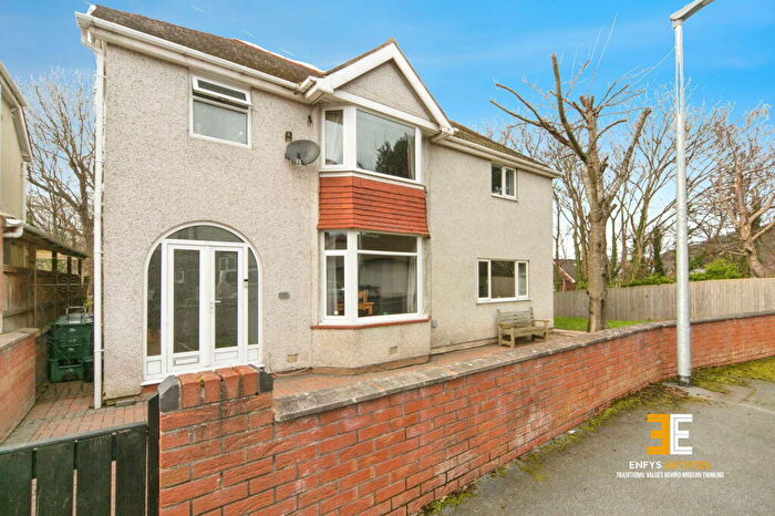 5 Bedroom Detached House For Sale In Penrhos Avenue, Llandudno Junction, LL31
