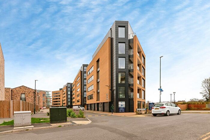 2 Bedroom Apartment For Sale In Trent Lane, Nottingham, NG2
