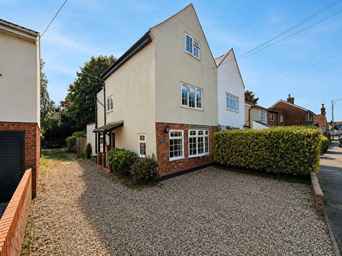 2 Bedroom Semi-Detached House For Sale In Gosbecks Road, Colchester, Colchester, CO2