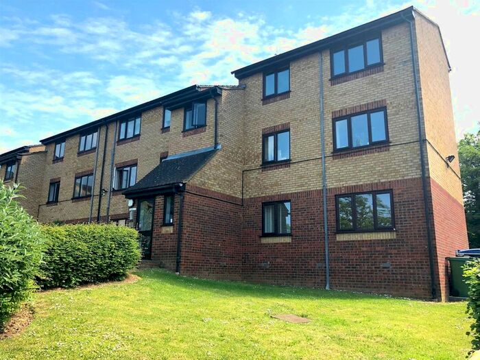 1 Bedroom Flat To Rent In Sandown Road, Watford, WD24