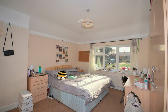 5 Bedroom Detached House To Rent In Eldon Road, Bournemouth, BH9