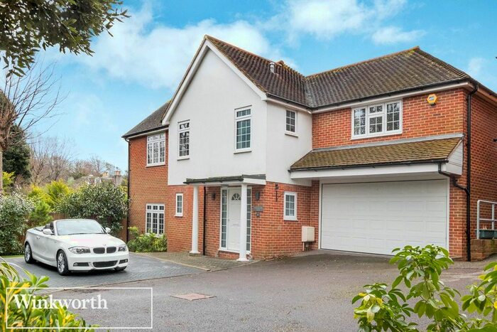 4 Bedroom Detached House To Rent In Tower Gate, Preston Park, Brighton, East Sussex, BN1