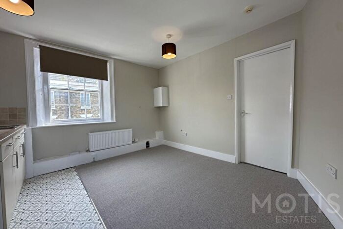 1 Bedroom Flat To Rent In Castle Street, Dover, CT16
