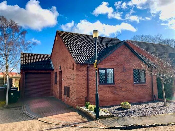 2 Bedroom Property To Rent In Jellicoe Crescent, Shifnal, TF11