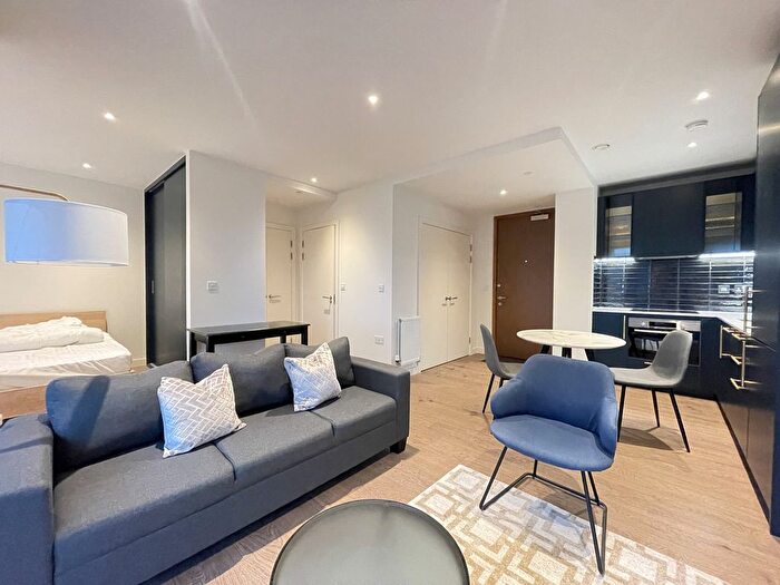 1 Bedroom Flat To Rent In Belnheim Mansion, London, N8