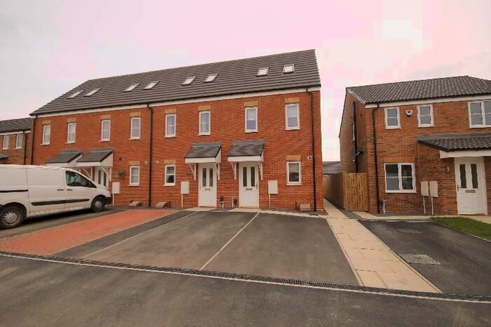 3 Bedroom End Of Terrace House To Rent In Brierton Shops, Brierton Lane, Hartlepool, TS25