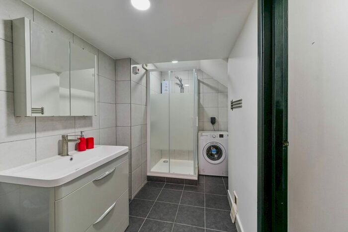 2 Bedroom Terraced House To Rent In Churchill Mews, Croydon, CR0