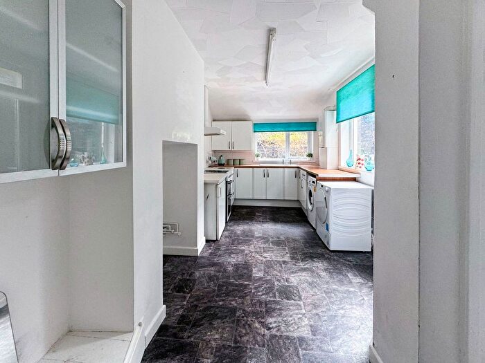 3 Bedroom Terraced House For Sale In Llewellyn Street, Pentre, CF41