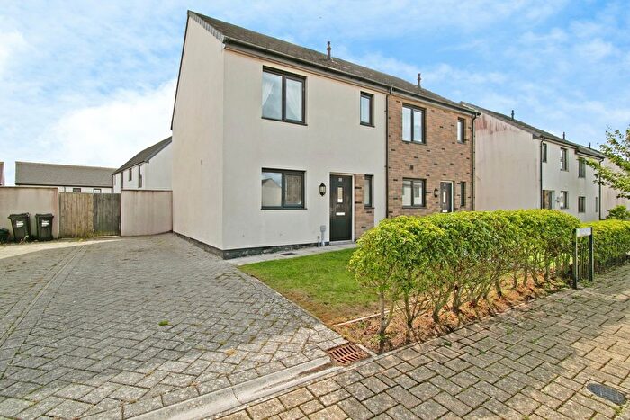 3 Bedroom Semi Detached House For Sale In Stannary Road, Camborne, Cornwall, TR14